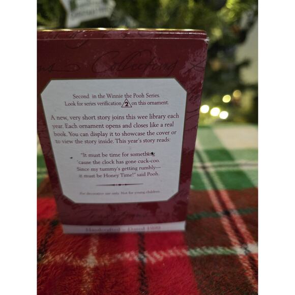 Hallmark Keepsake Ornament 1999 Honey Time Winnie the Pooh Series Book #2 ! - Picture 4 of 5